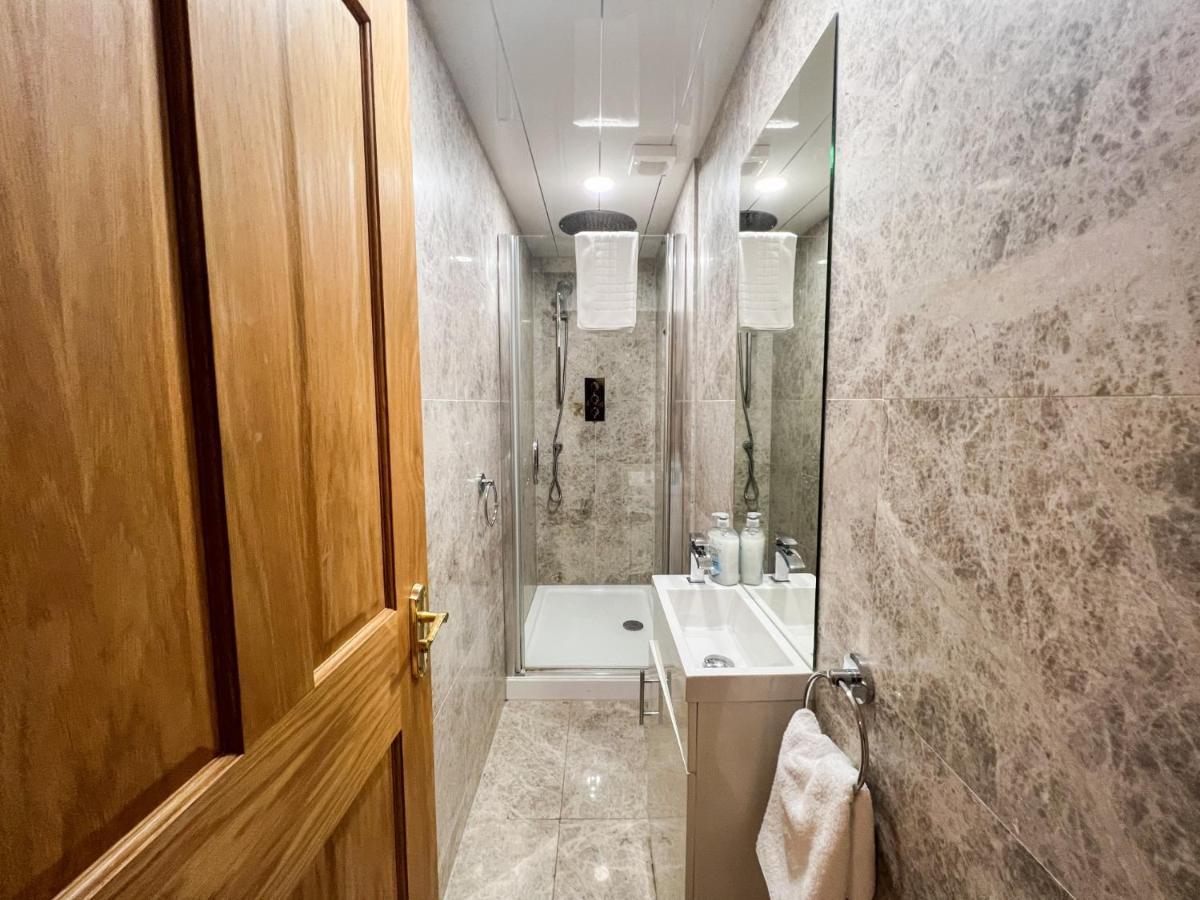 Spacious Flat Sleeps 8 Near Princes Street EDI Buitenkant foto