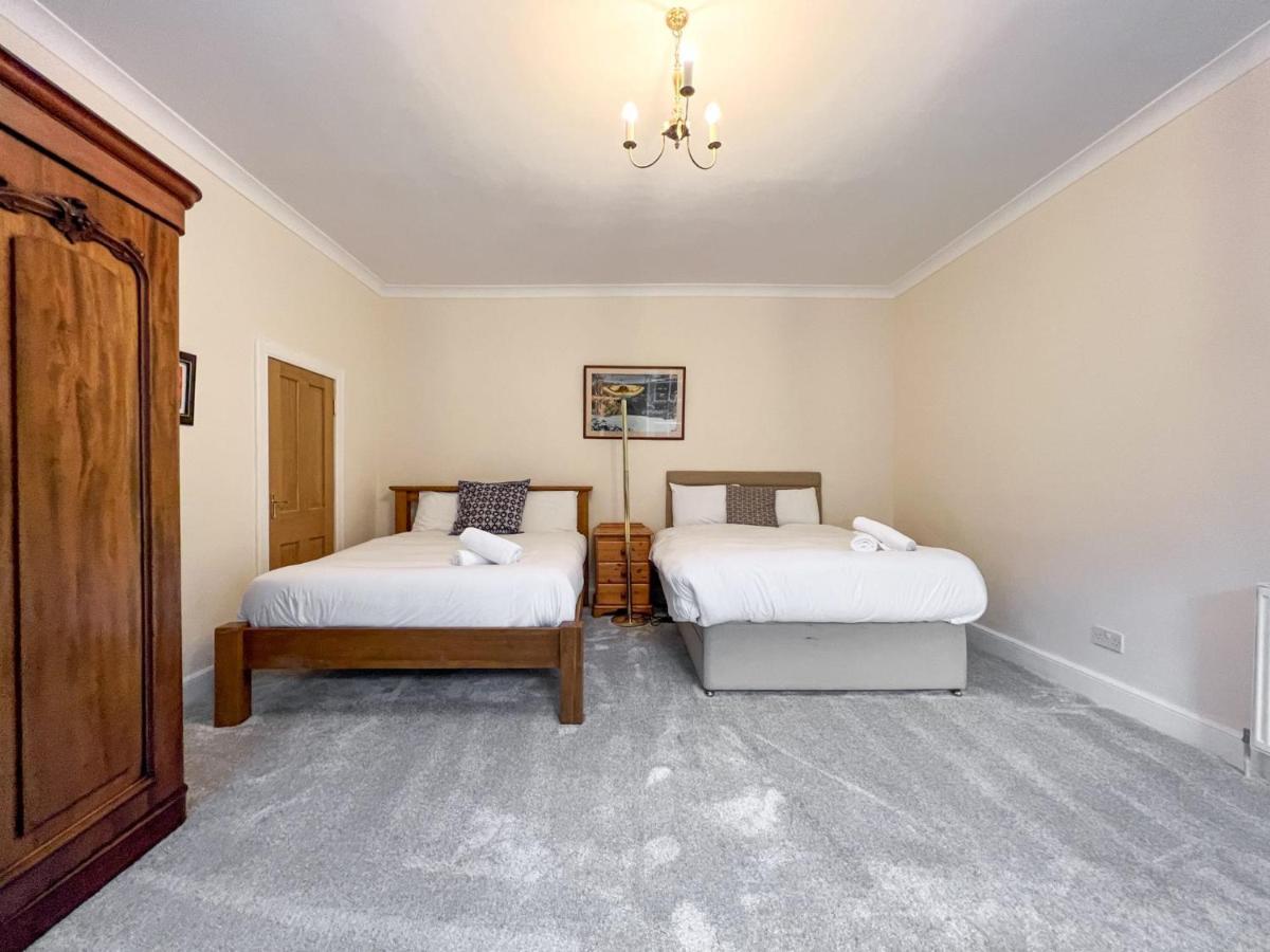 Spacious Flat Sleeps 8 Near Princes Street EDI Buitenkant foto